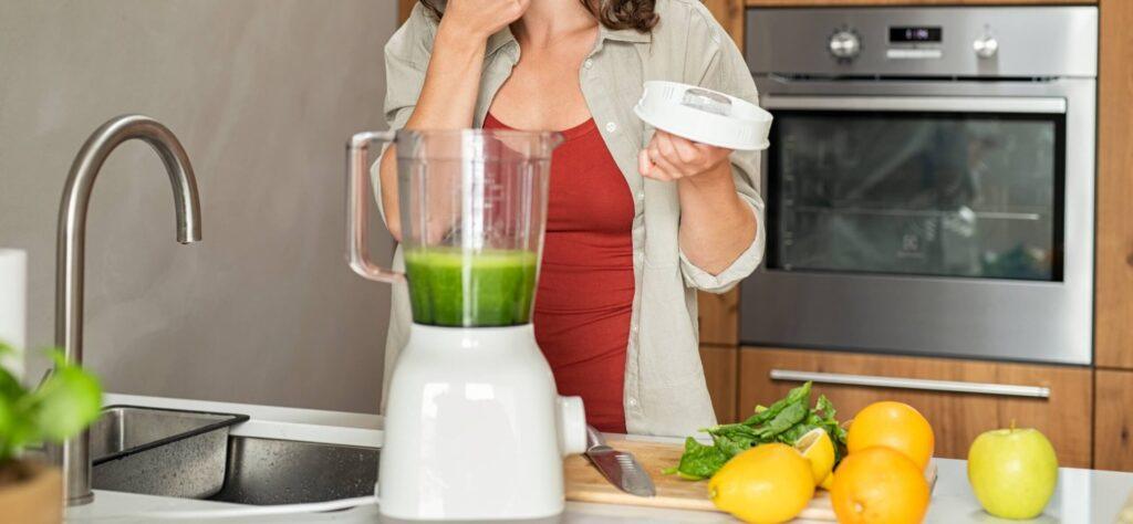 elaboracion de smoothies naturales - Zumit